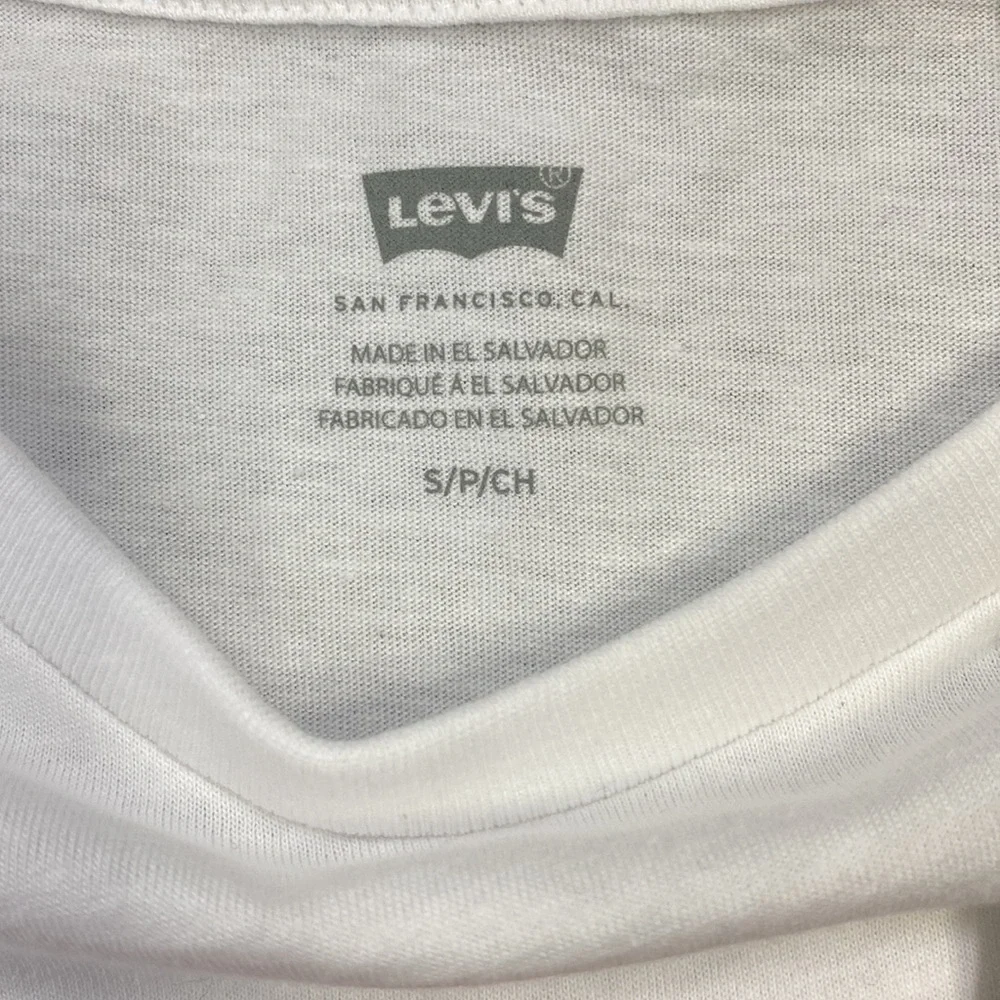 Levi's Logo Classic White Short Sleeve Tshirt Size Small NWT